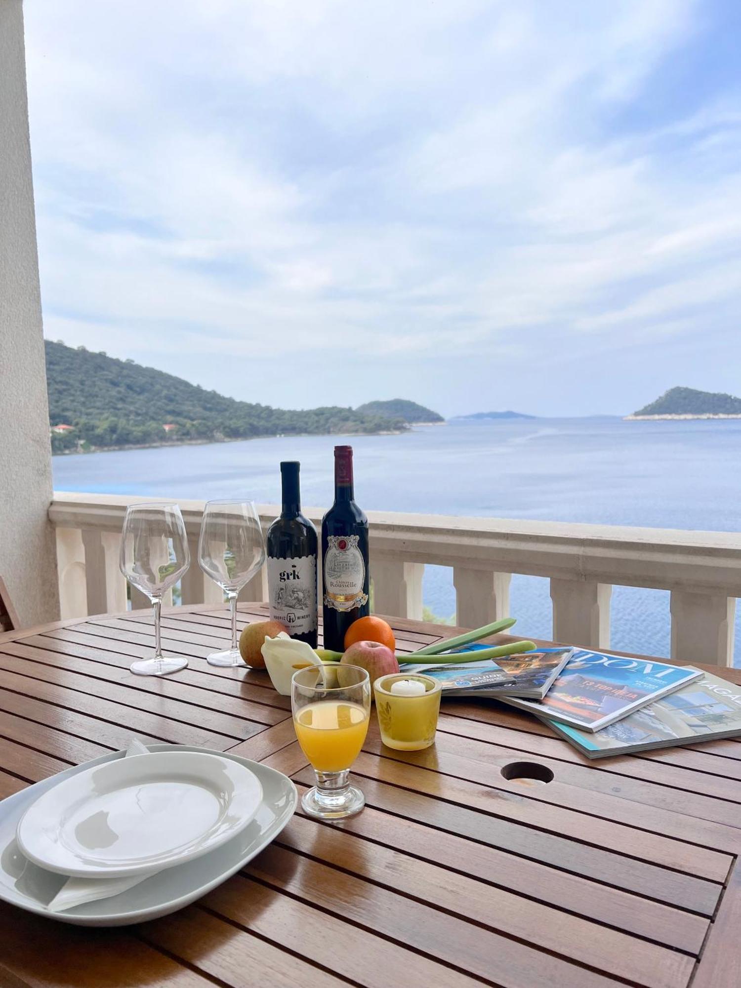 Terrace Studios With Panoramic Seaview Uble Exterior foto